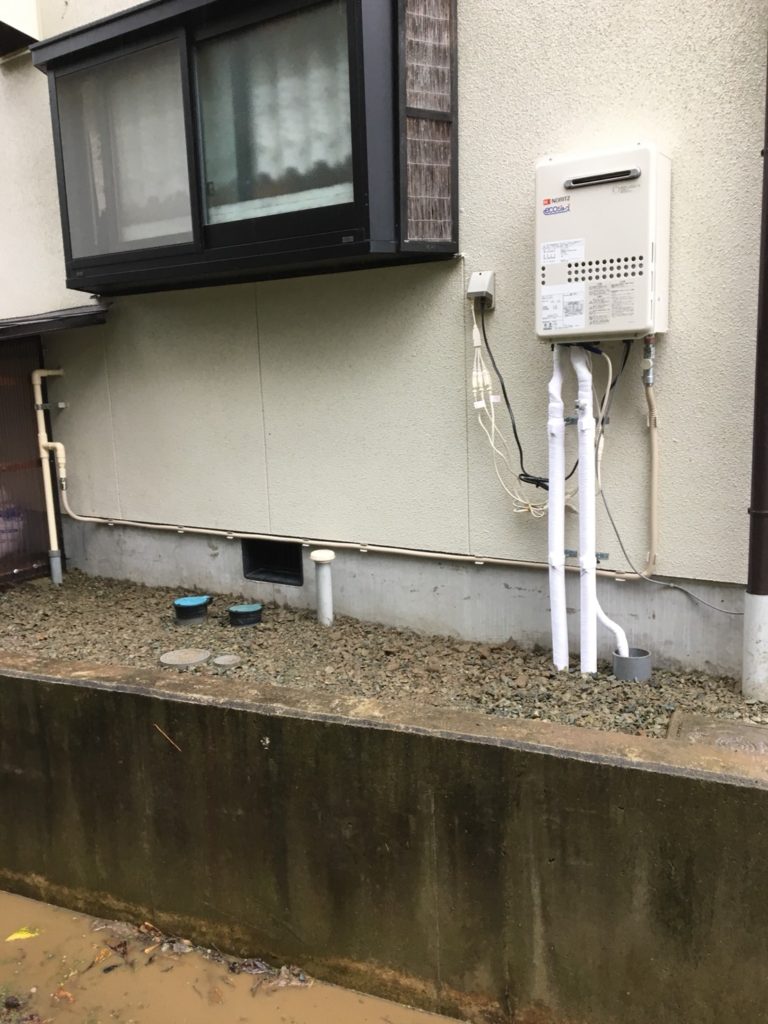 ガス給湯器取付工事　(都市ガス・プロパン) ガス給湯器取付工事 (都市ガス・プロパン)